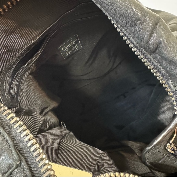 Cynthia Rowley Large Black Leather Slouchy Shoulder Bag with Quilted Zip Detail - Picture 4 of 14